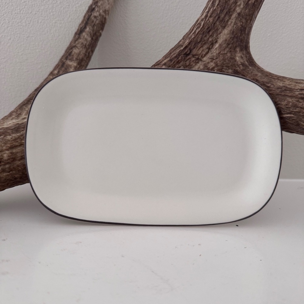 Mikasa Intaglio Rectangular Serving Platter Cream CAC01 CAC29 Stoneware 8.5"